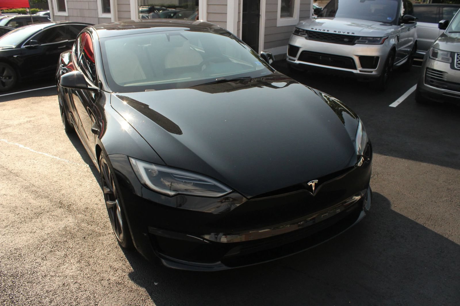 Used 2022 Tesla Model S Plaid AWD/4WD image 2