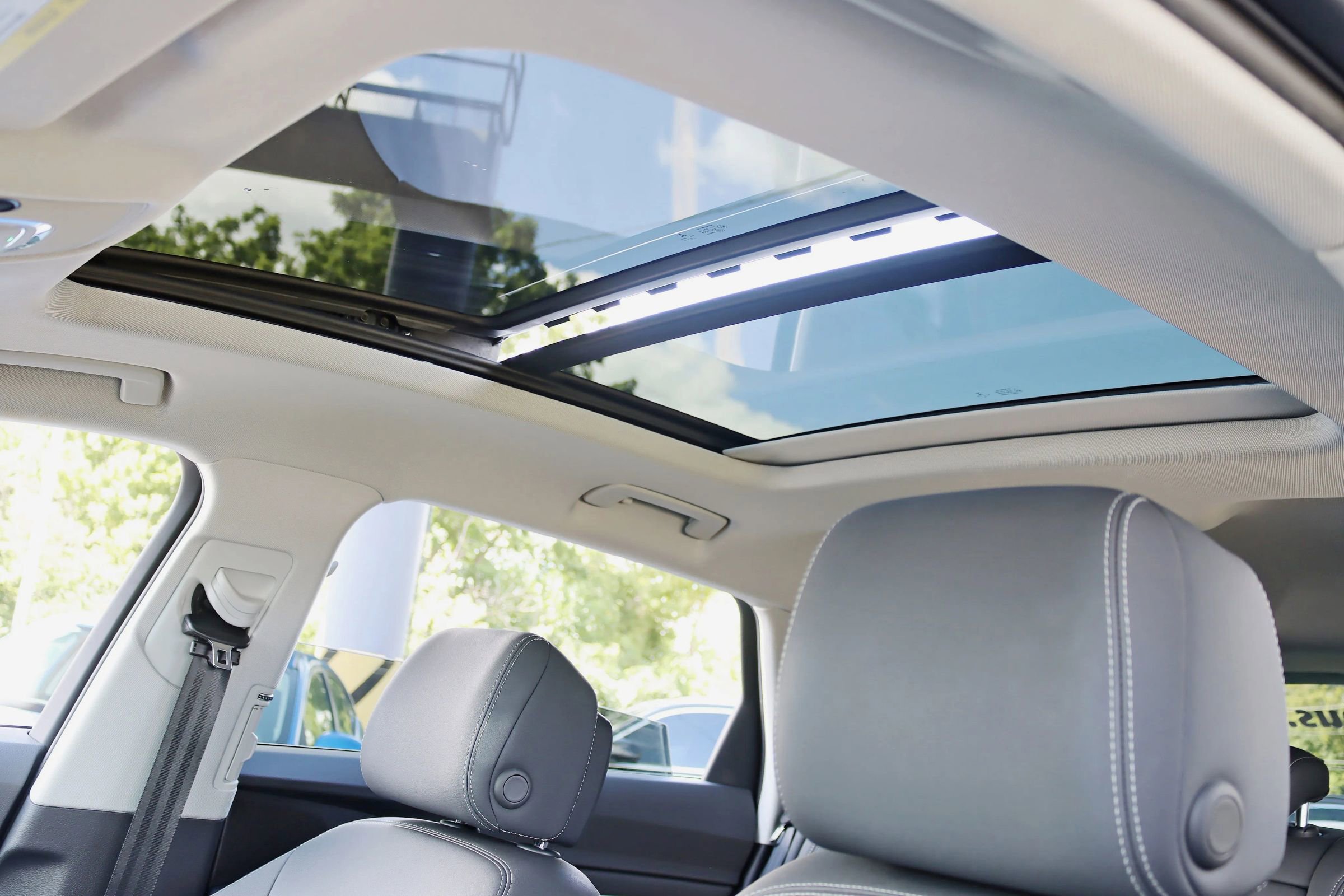 Used 2019 Audi e-tron Premium Plus image 33