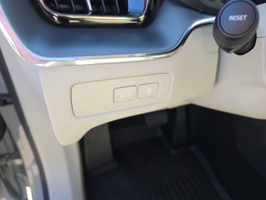Used 2025 Volvo XC60 T8 Core w/ Protection Package Premier image 24
