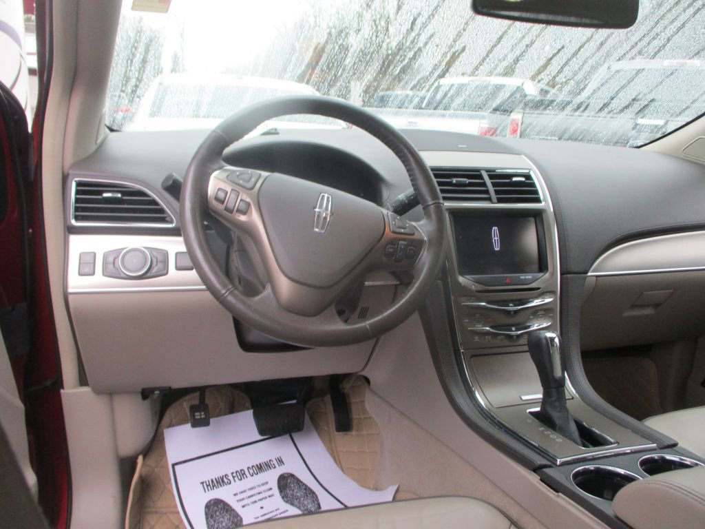 Used 2013 Lincoln MKX AWD image 13
