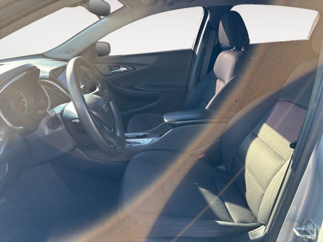 Used 2020 Chevrolet Malibu LT FWD image 9