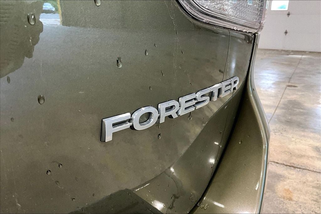 Used 2023 Subaru Forester Limited AWD/4WD image 24