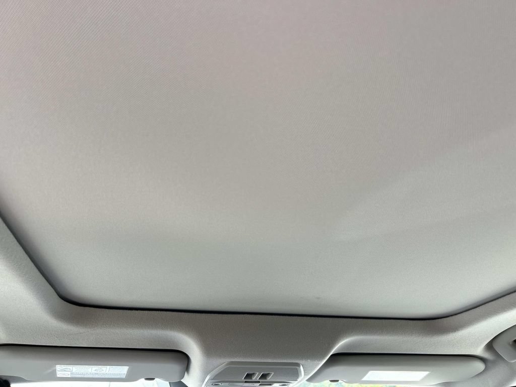 New 2026 Nissan Kicks SR w/ SR Premium Package FWD image 26