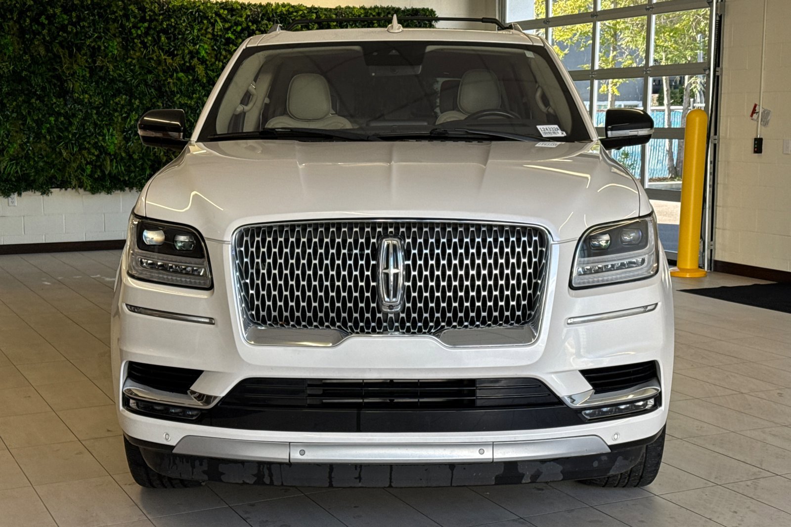 Used 2018 Lincoln Navigator L Reserve w/ Technology Package image 9