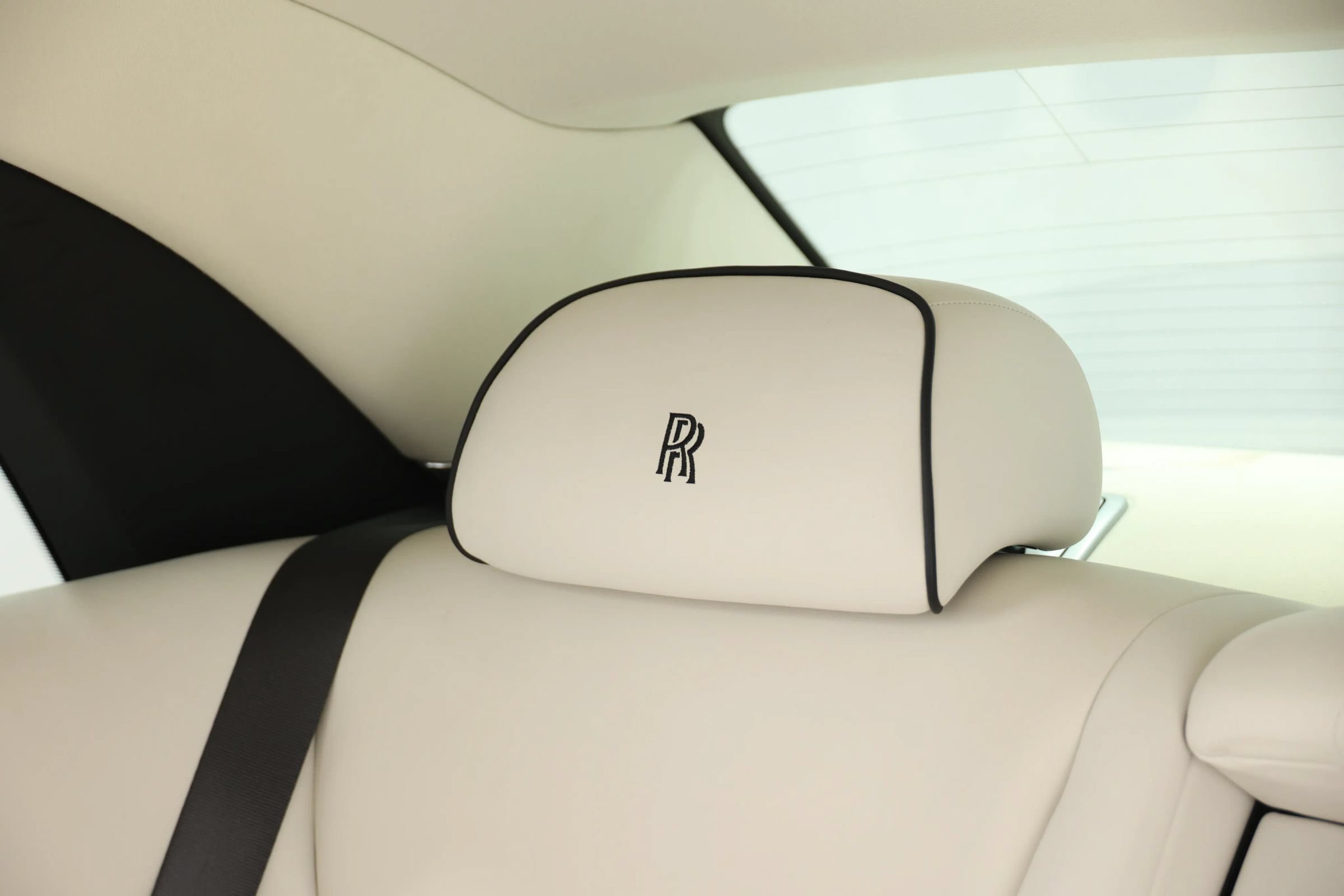 Used 2017 Rolls-Royce Ghost RWD image 64