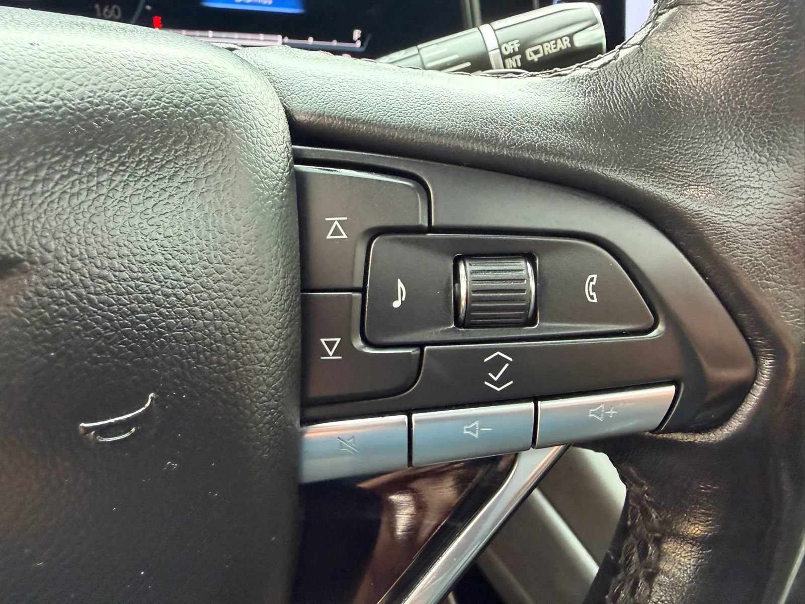 Used 2021 Cadillac Escalade ESV Sport w/ Driver Assist Tech Package AWD/4WD image 39
