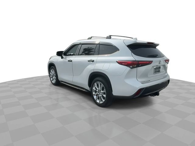 Used 2023 Toyota Highlander Limited image 6