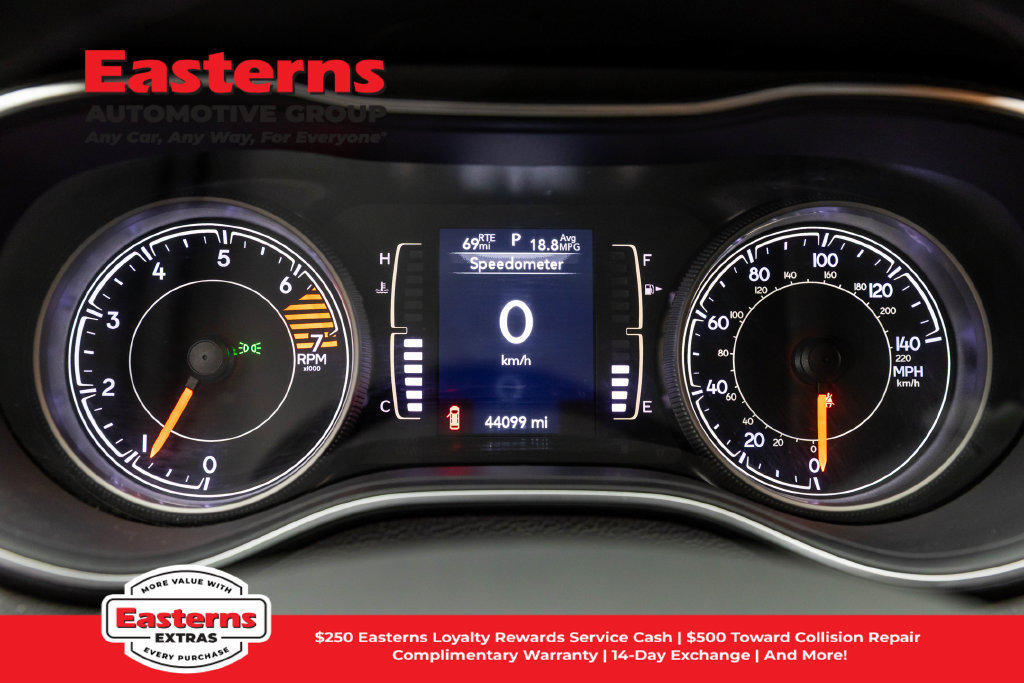 Used 2021 Jeep Cherokee Latitude Plus AWD/4WD image 18