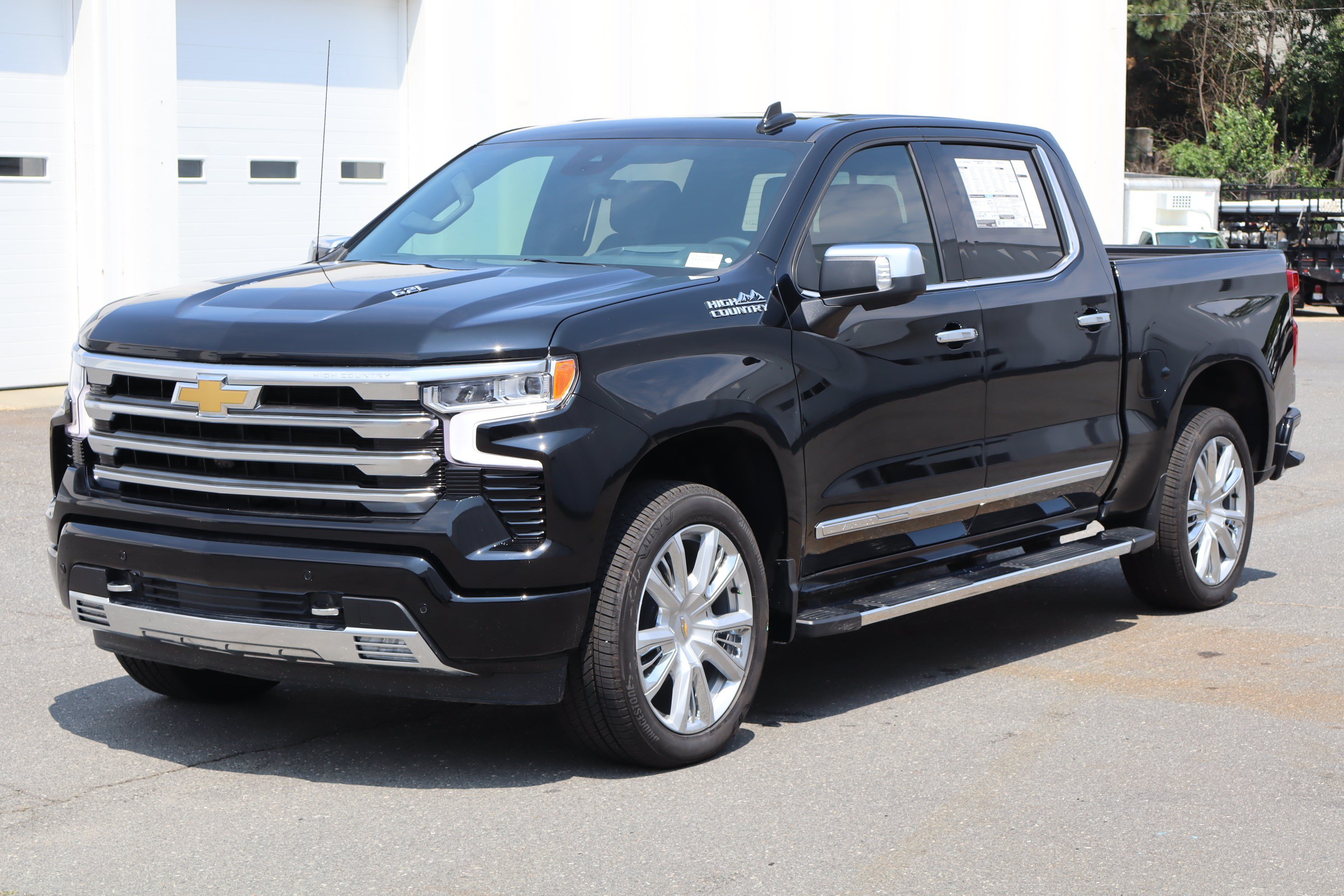New 2026 Chevrolet Silverado 1500 High Country w/ High Country Premium Package AWD/4WD image 3
