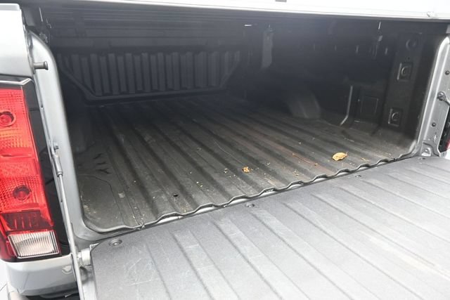 Used 2025 Chevrolet Colorado W/T RWD image 33