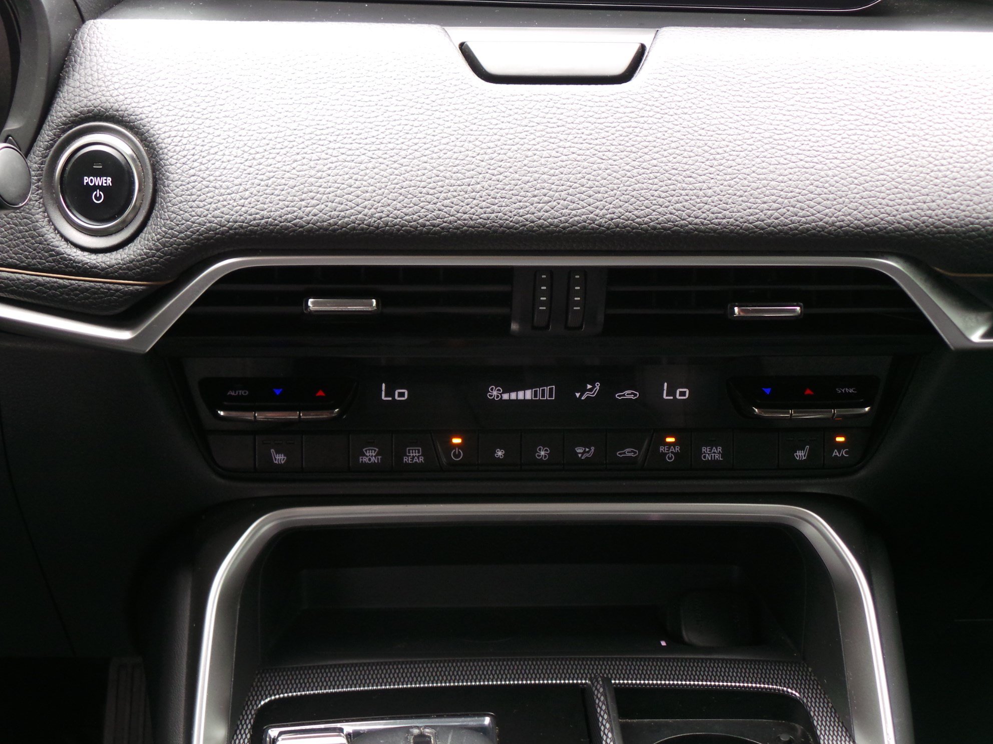 Certified 2024 MAZDA CX-90 Plug-In Hybrid w/ Premium Pkg AWD/4WD image 16