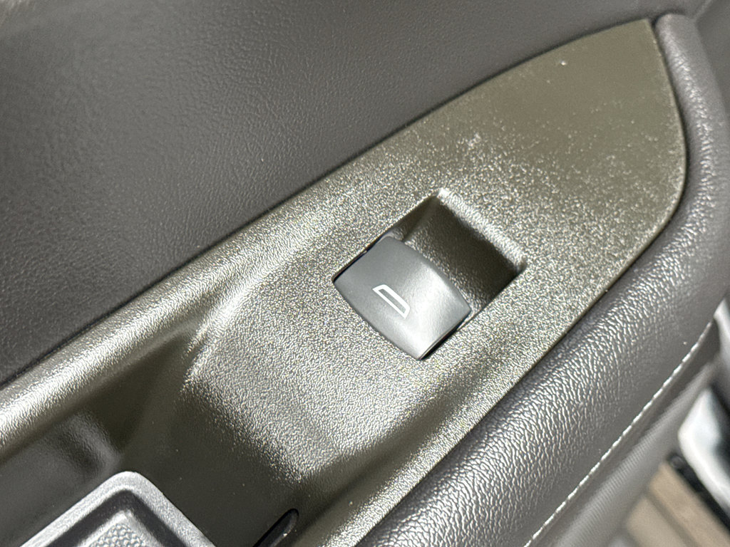 Used 2022 Chevrolet Blazer LT image 30