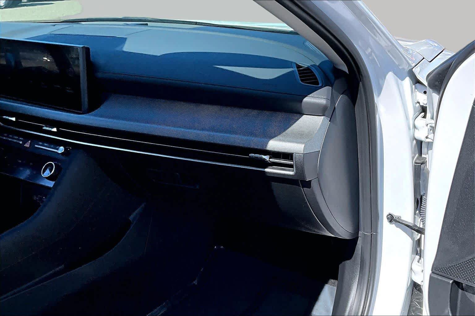 Used 2026 Hyundai Sonata SEL FWD image 18