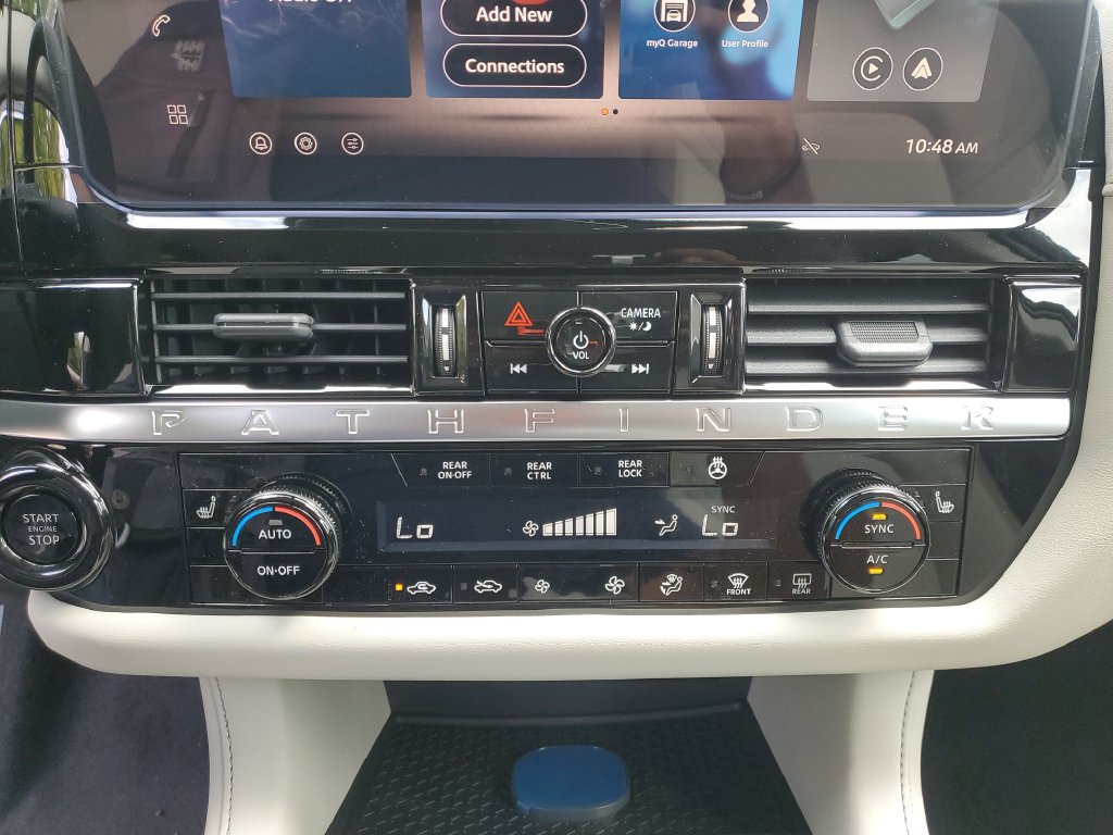 New 2026 Nissan Pathfinder SL FWD image 32