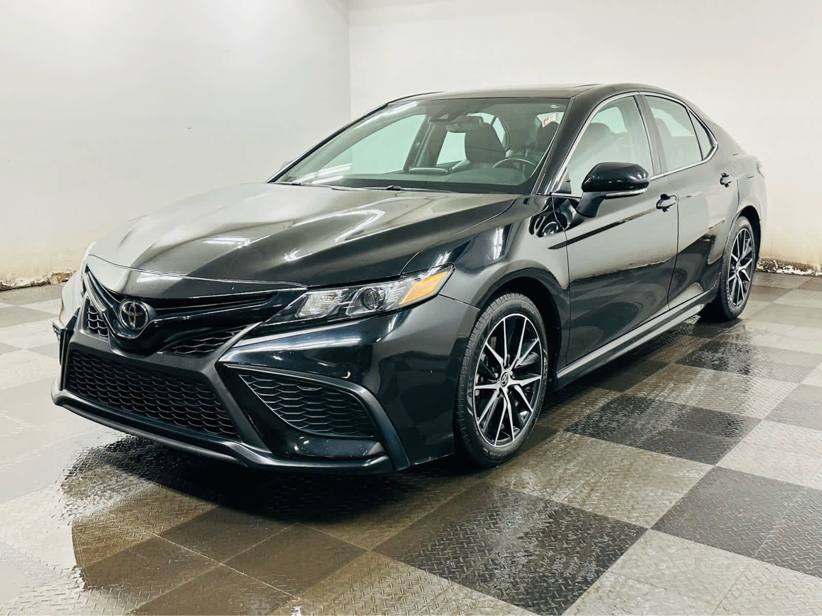 Used 2023 Toyota Camry SE