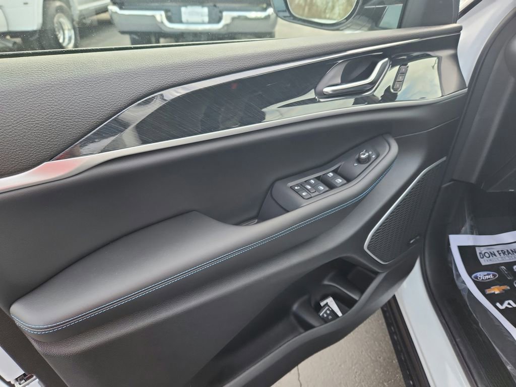 New 2024 Jeep Grand Cherokee Trailhawk image 21