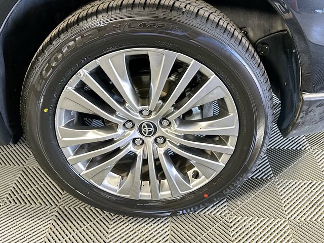 Used 2022 Toyota Venza Limited w/ Advanced Technology Package AWD/4WD image 30