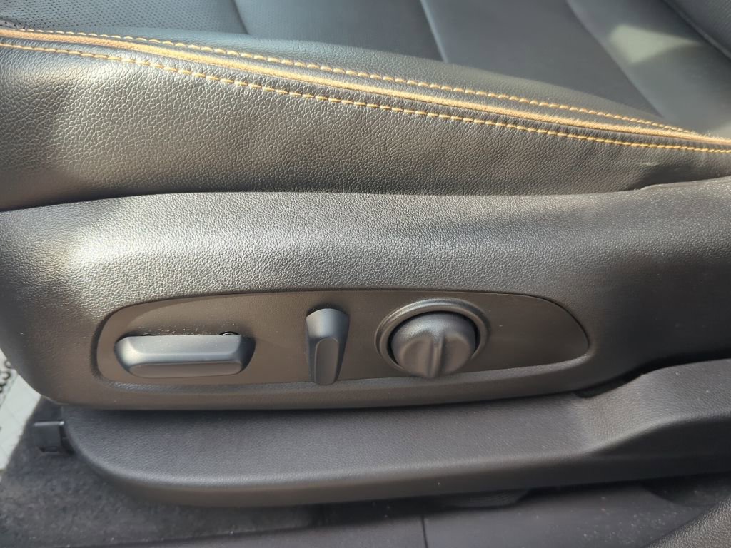 Used 2024 GMC Terrain AT4 w/ Tech Package image 29