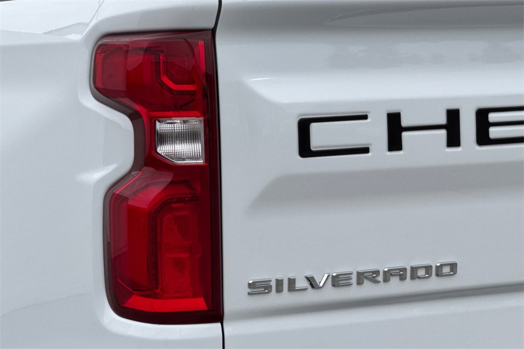 Used 2024 Chevrolet Silverado 1500 RST image 25