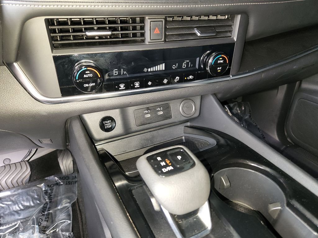 Used 2025 Nissan Rogue SV AWD/4WD image 20