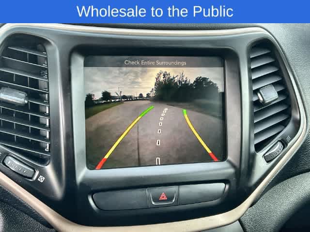 Used 2015 Jeep Cherokee Latitude w/ Comfort/Convenience Group FWD image 26