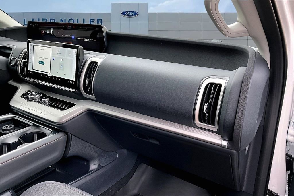 New 2025 Ford Expedition Max Active image 30