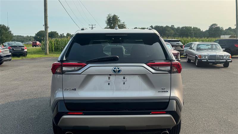 Used 2022 Toyota RAV4 SE w/ SE Grade Weather Package AWD/4WD image 10