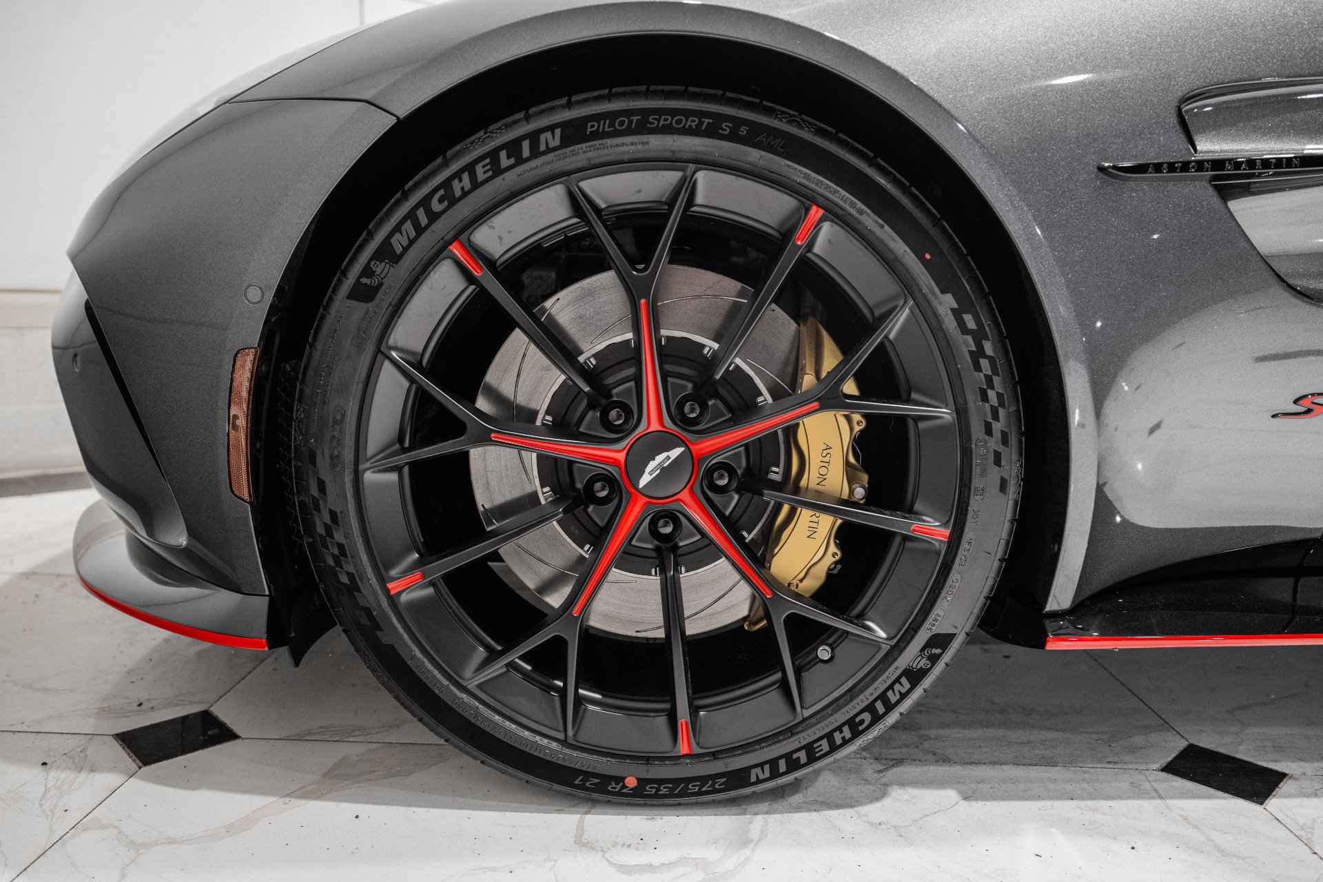 New 2026 Aston Martin V8 Vantage S RWD image 4