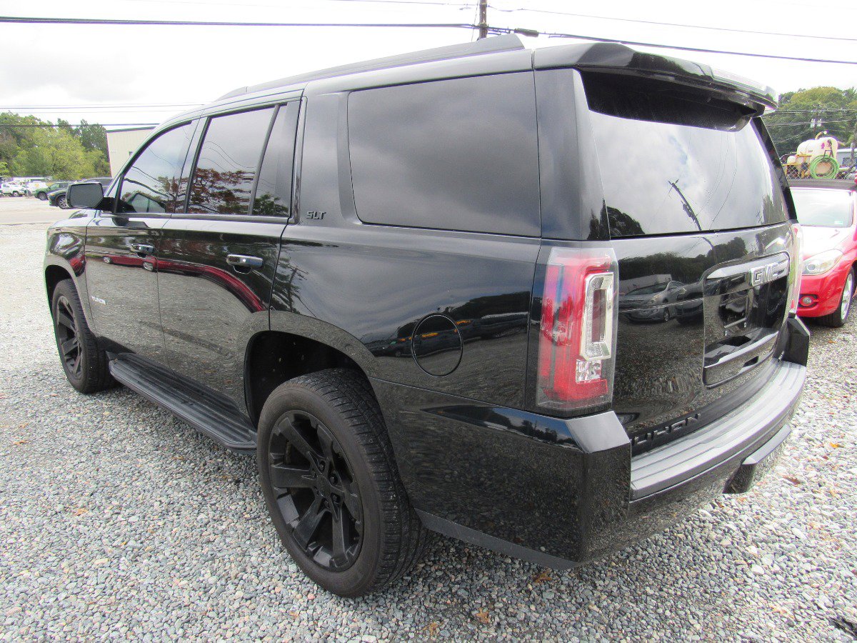 Used 2019 GMC Yukon SLT w/ Graphite Performance Edition image 3