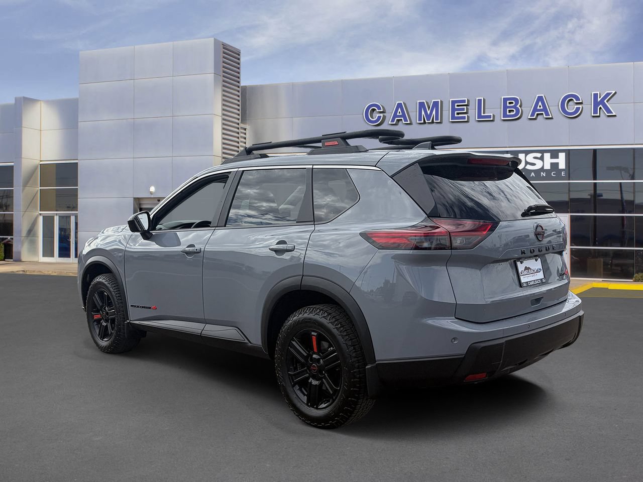Used 2025 Nissan Rogue SV AWD/4WD image 4