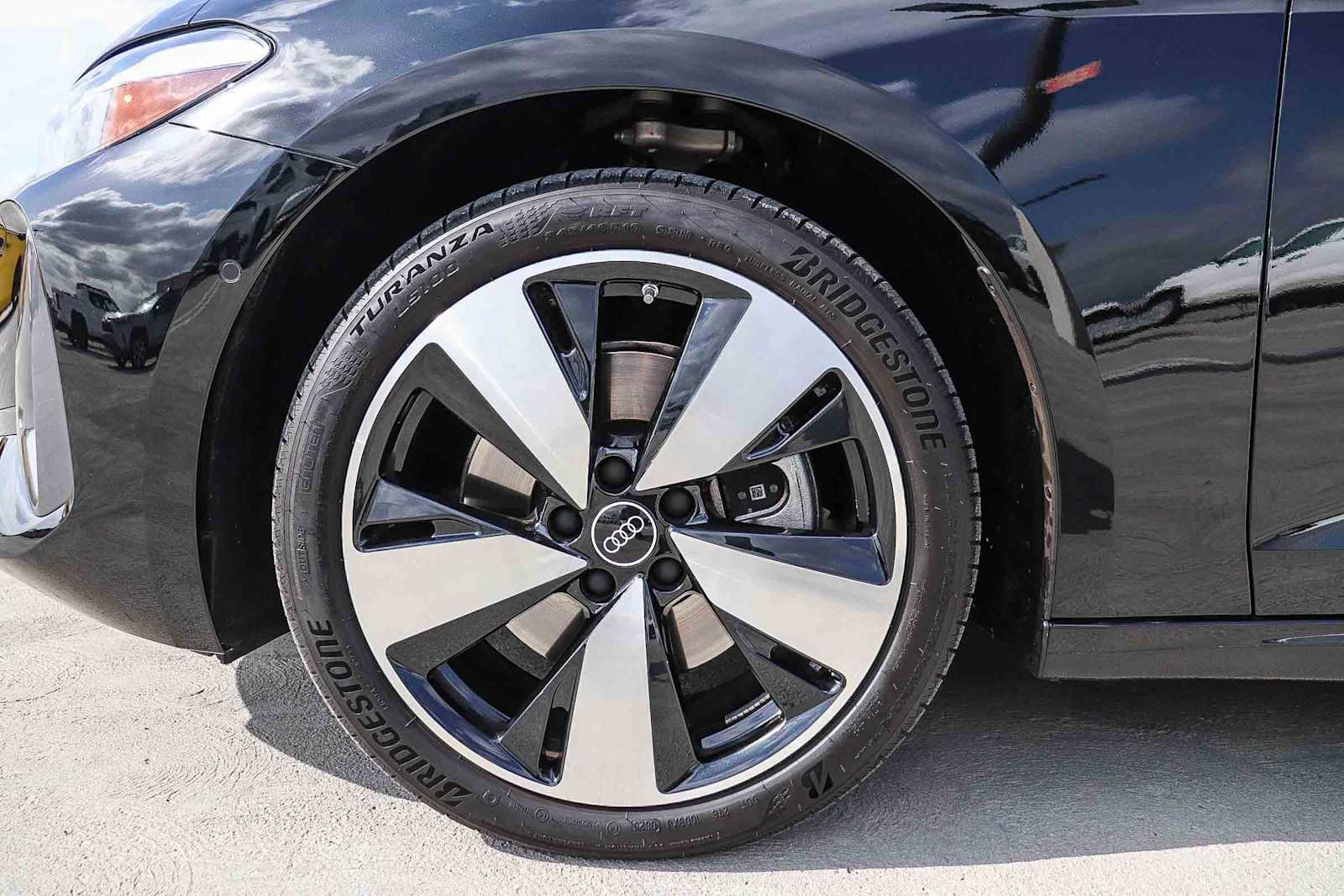 Used 2025 Audi A5 2.0T Premium w/ Convenience Package AWD/4WD image 14