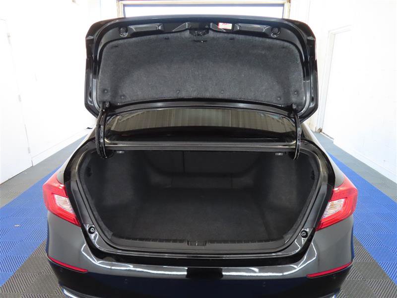Used 2021 Honda Accord Touring image 12