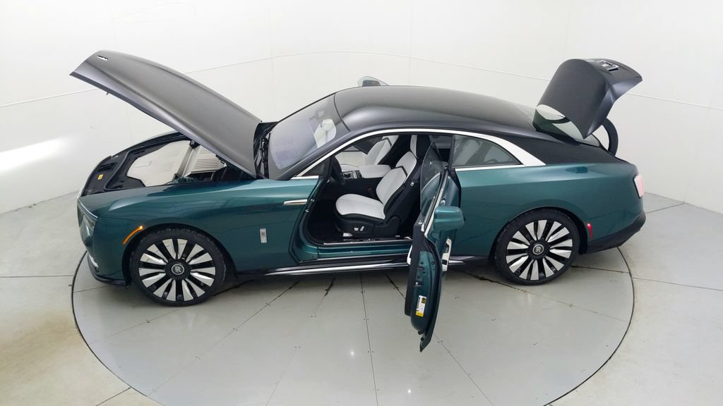 Used 2024 Rolls-Royce Spectre w/ Spectre Launch Package AWD/4WD image 31