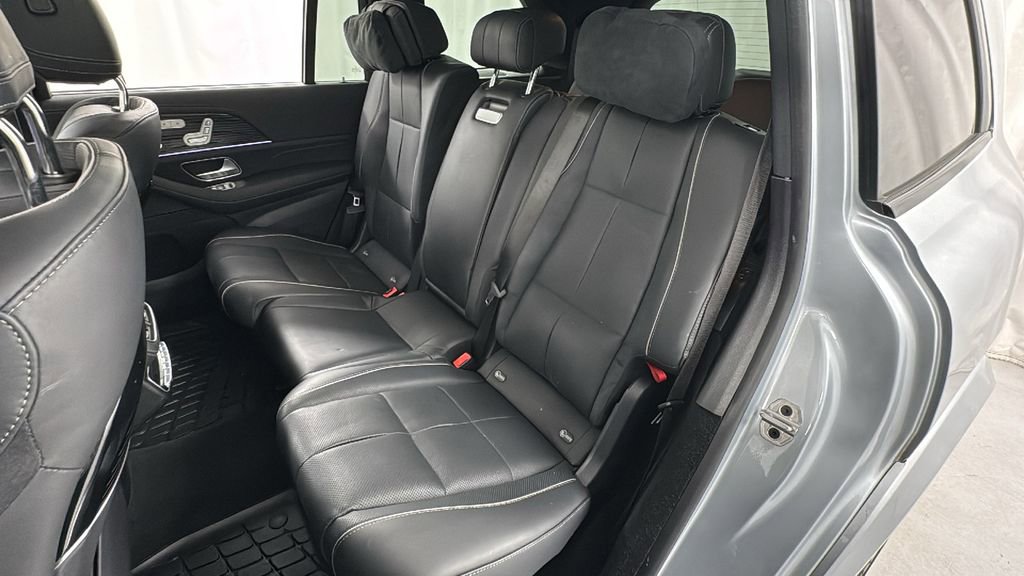 Used 2024 Mercedes-Benz GLS 580 4MATIC image 12
