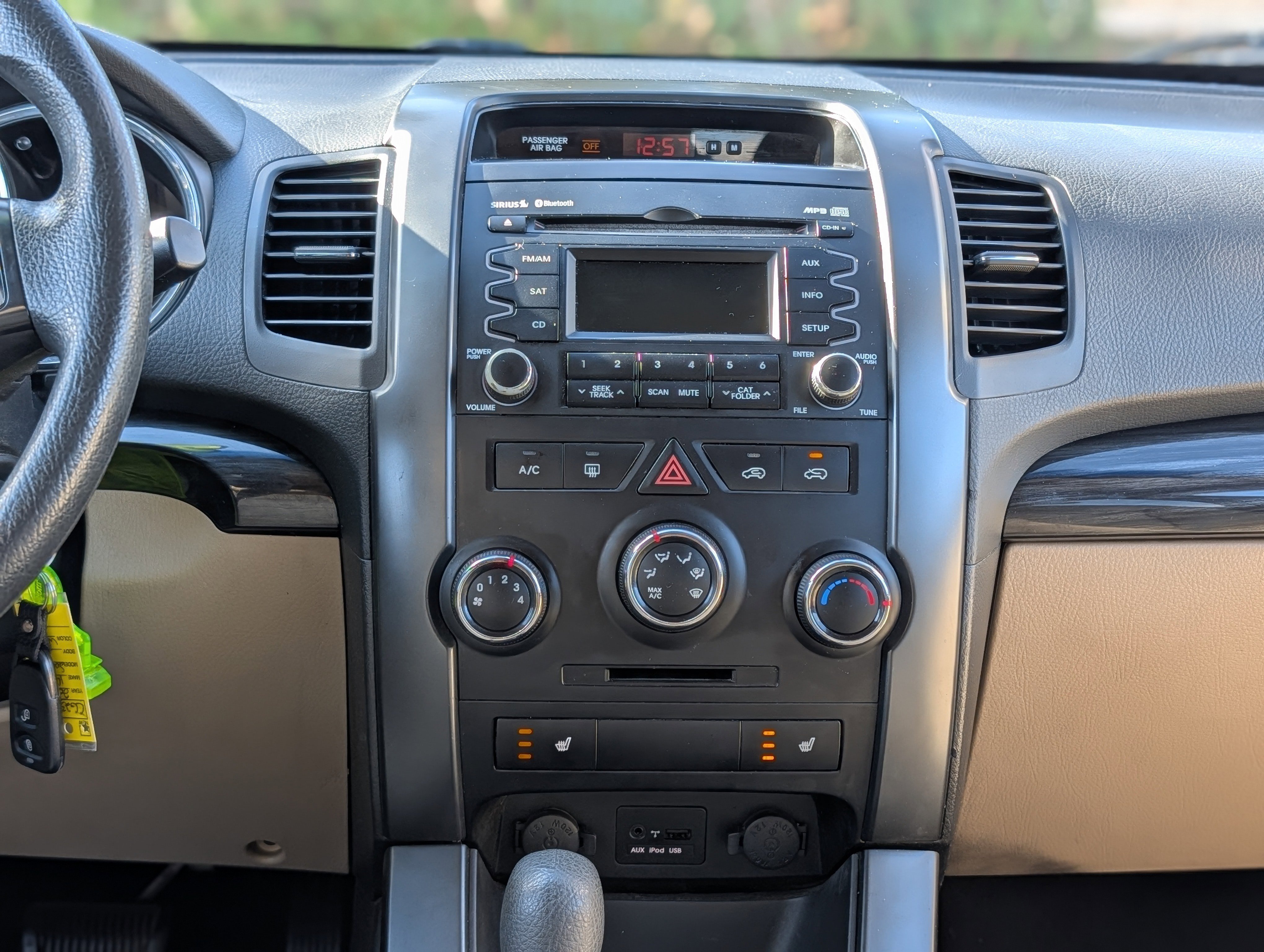 Used 2012 Kia Sorento LX w/ Convenience Pkg image 14