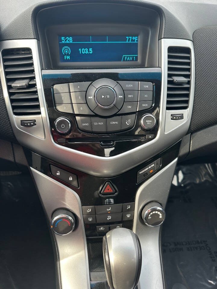 Used 2013 Chevrolet Cruze LT FWD image 13