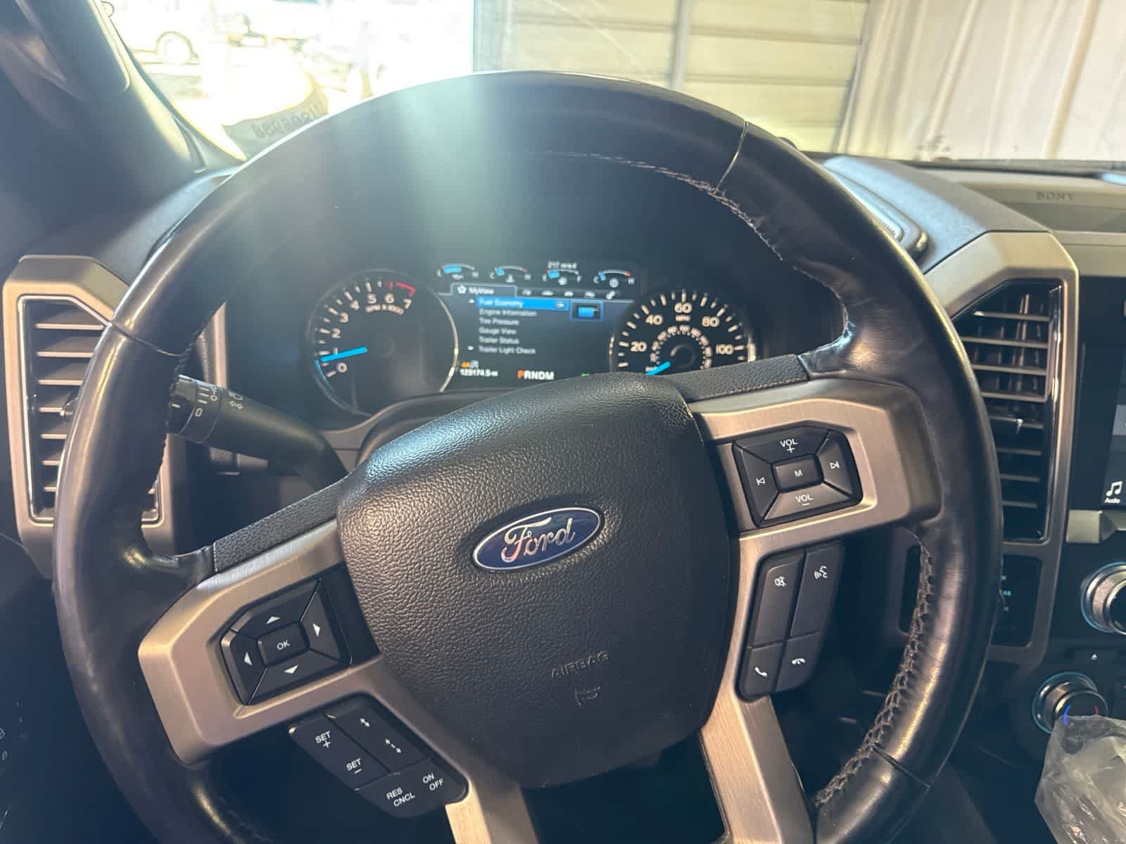 Used 2017 Ford F150 Platinum w/ Equipment Group 701A Luxury AWD/4WD image 25
