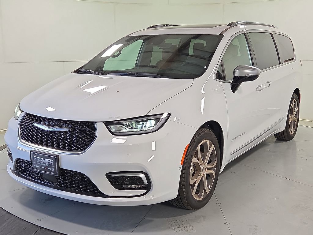 New 2026 Chrysler Pacifica Pinnacle FWD image 3