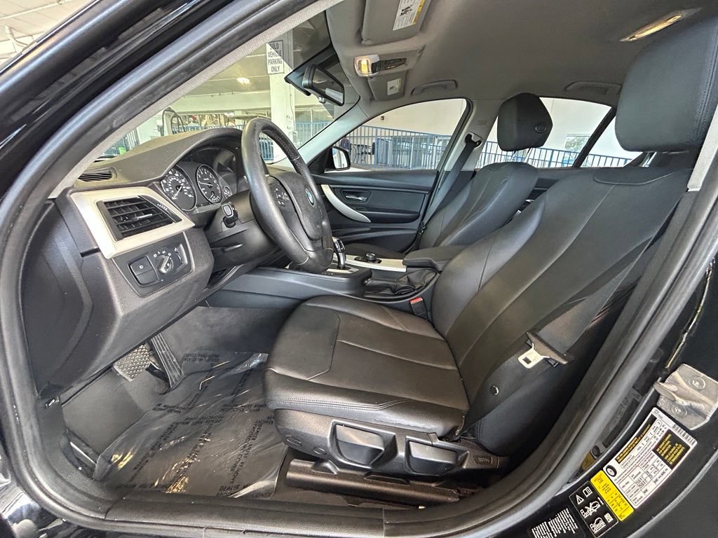 Used 2016 BMW 320i xDrive Sedan AWD/4WD image 10