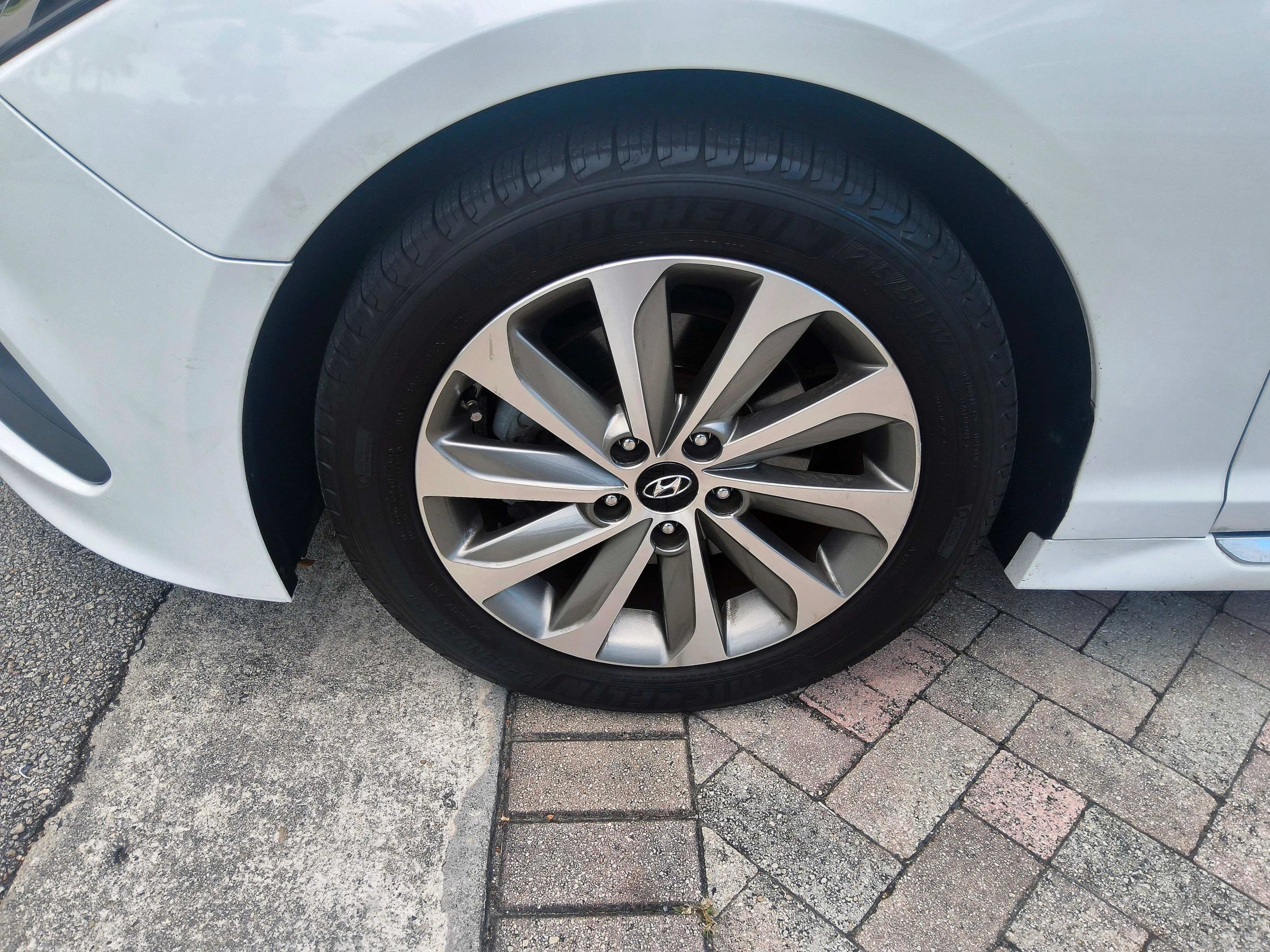 Used 2016 Hyundai Sonata Sport w/ Option Group 02 FWD image 46