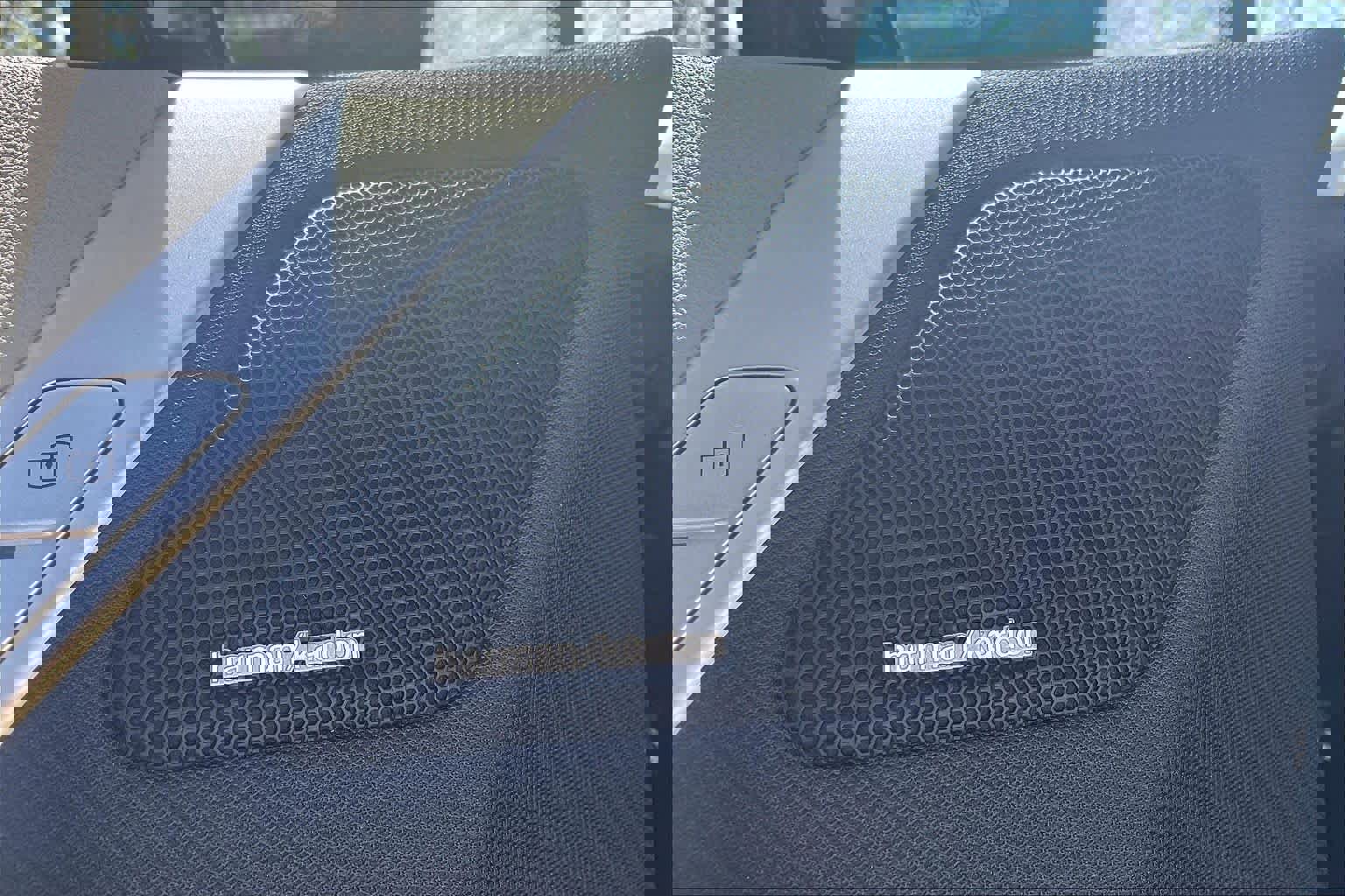 Certified 2024 BMW iX xDrive50 w/ Premium Package image 36