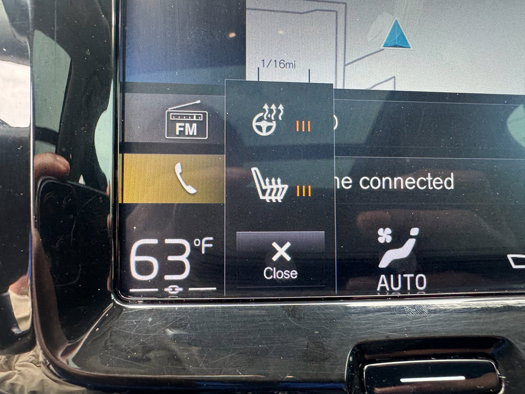 Used 2019 Volvo XC60 T5 Momentum w/ Multimedia Package AWD/4WD image 20