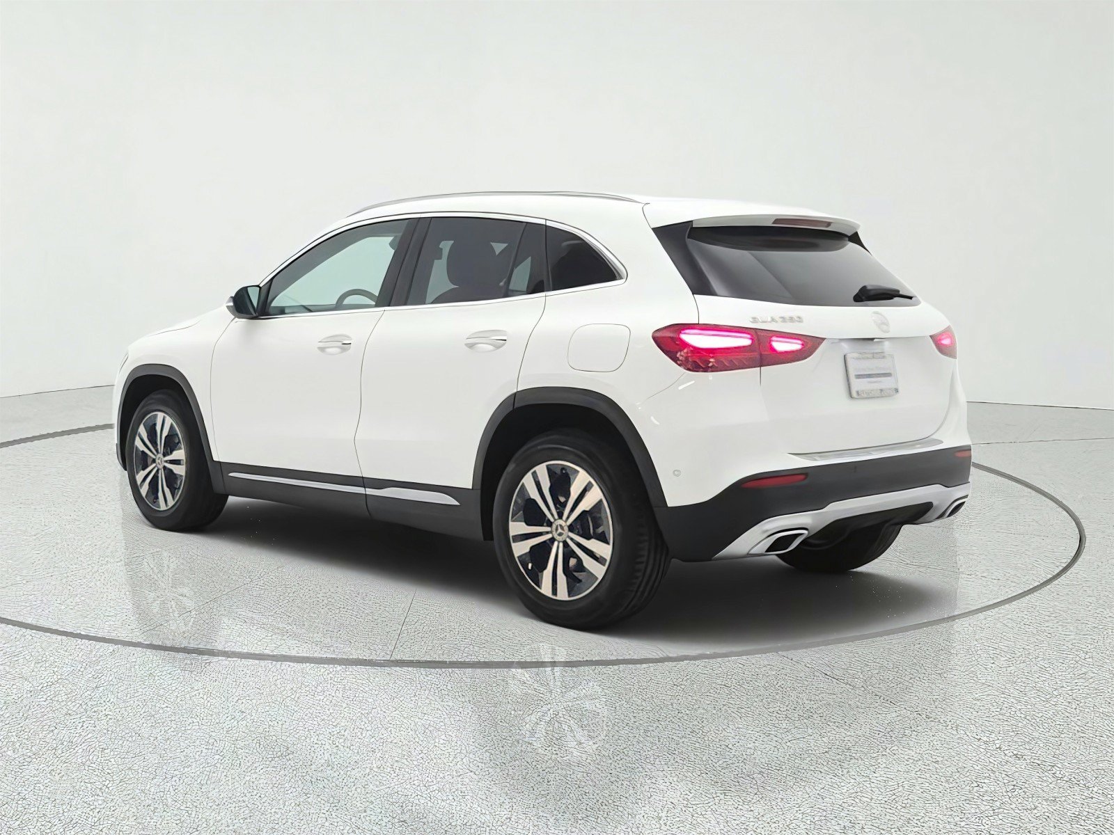 Used 2024 Mercedes-Benz GLA 250 image 7