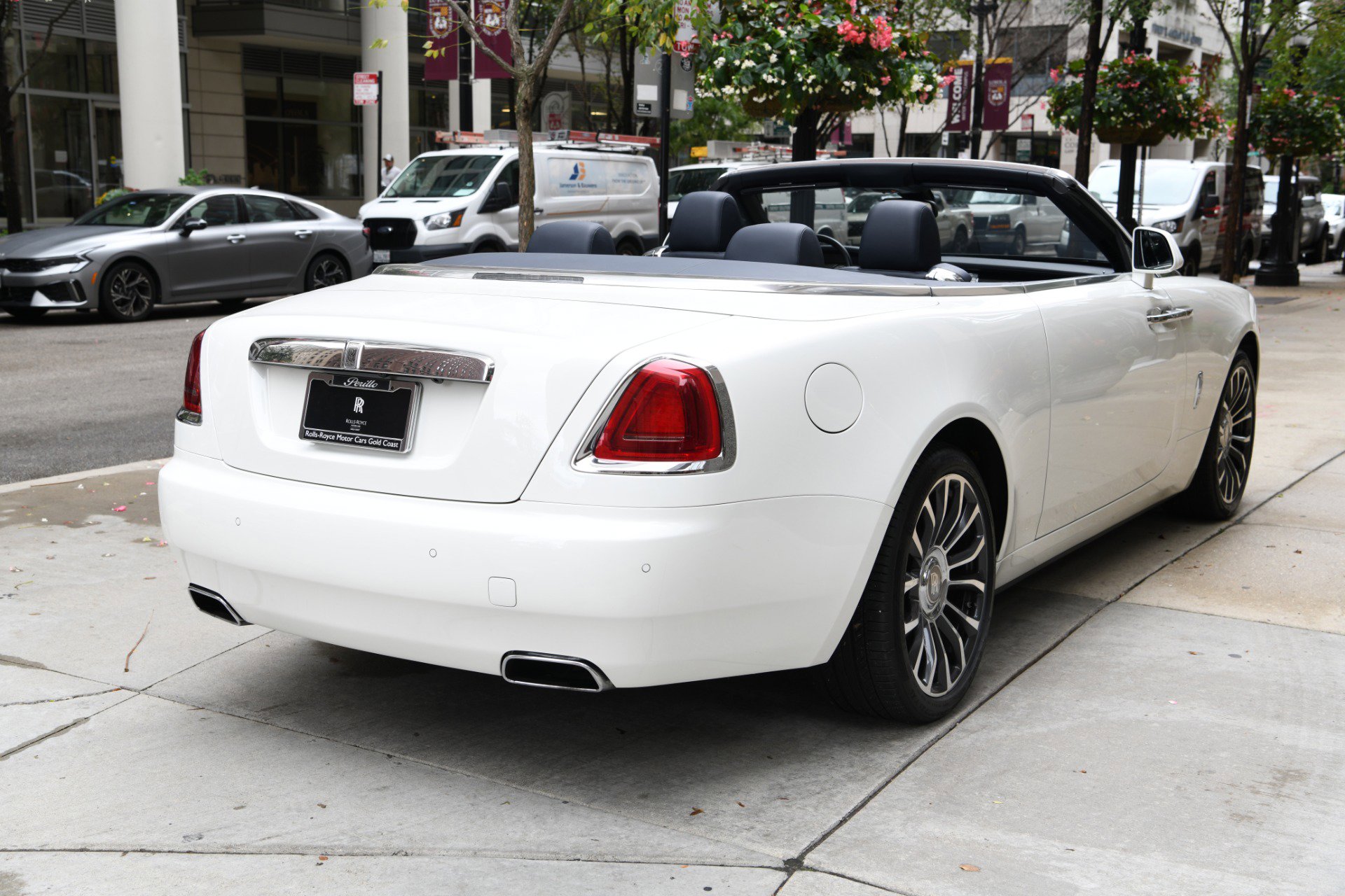 Used 2020 Rolls-Royce Dawn image 5