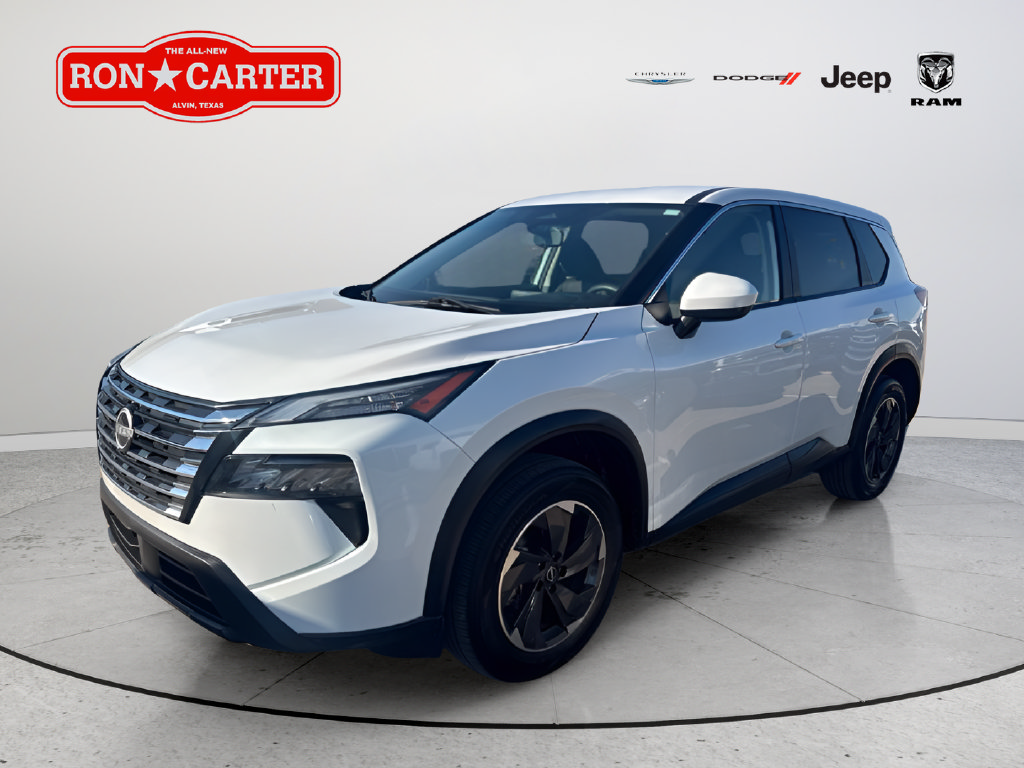 Used 2024 Nissan Rogue SV AWD/4WD image 2
