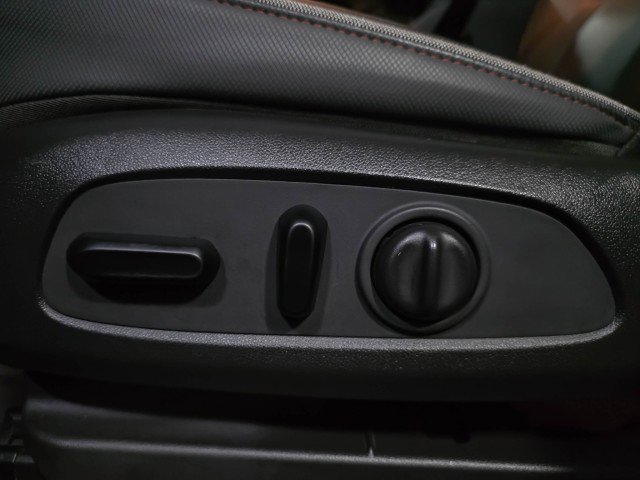 Used 2021 Chevrolet TrailBlazer RS w/ Convenience Package AWD/4WD image 28