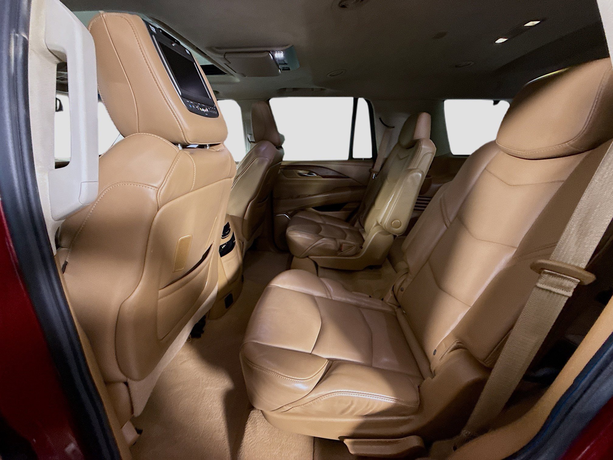 Used 2016 Cadillac Escalade Platinum image 24