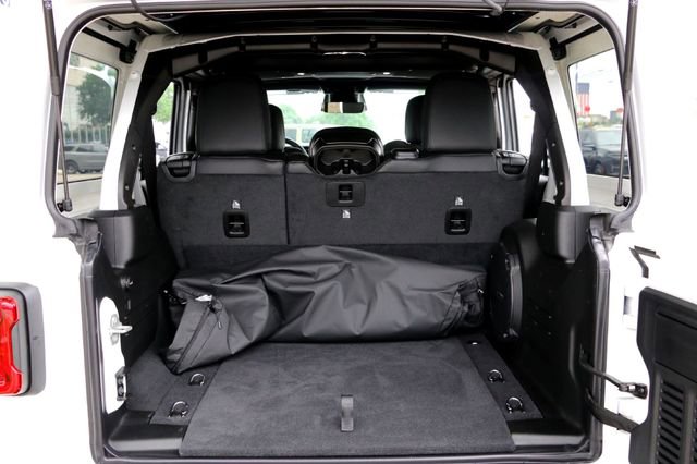 Used 2026 Jeep Wrangler Unlimited Rubicon AWD/4WD image 29