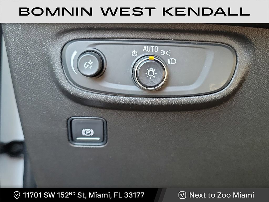 Used 2022 GMC Terrain SLE image 24