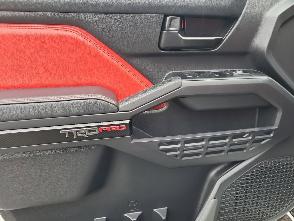Used 2025 Toyota Tacoma TRD Pro AWD/4WD image 10